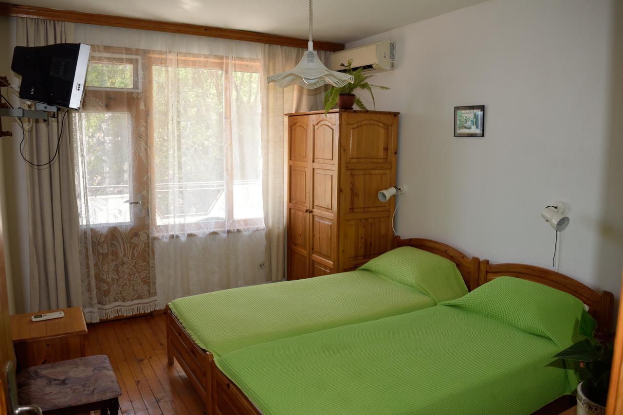 Guest House Villa Katty Baltschik Exterior foto